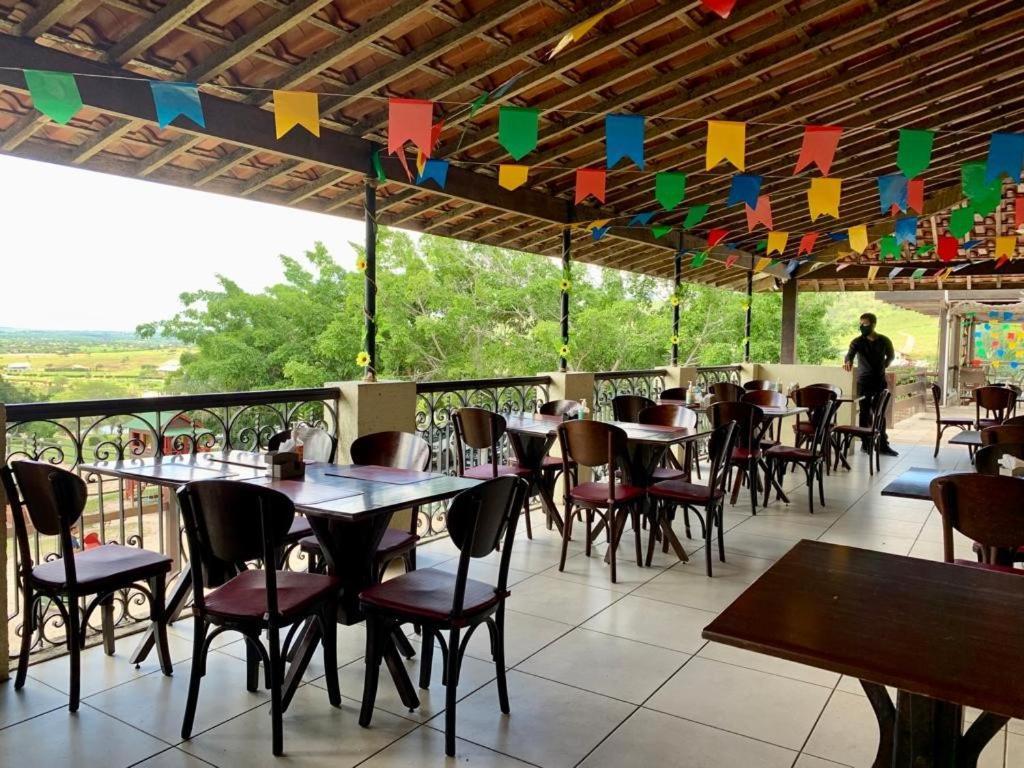 Gravata Flat No Condominio Monte Castelo Melhor Localizacao , Wi-Fi, Sky E Ar Luaran gambar